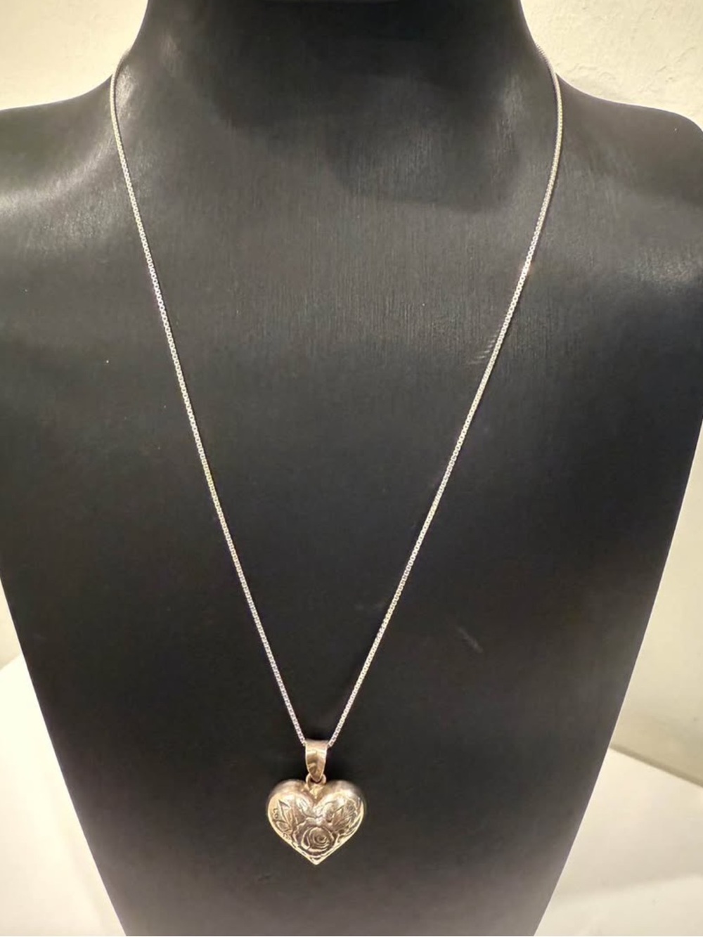 Heart Pendant Necklace in 925 sterling Silver 18”